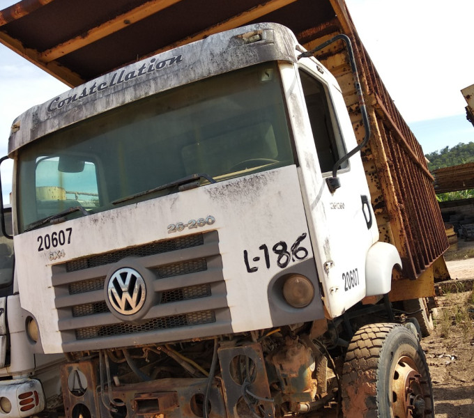 CAMINHÃO PLATAFORMA CANAVIEIRO V W. 26.260 CNM 6X4 NMF-4148, ANO 2011 FROTA: 20607