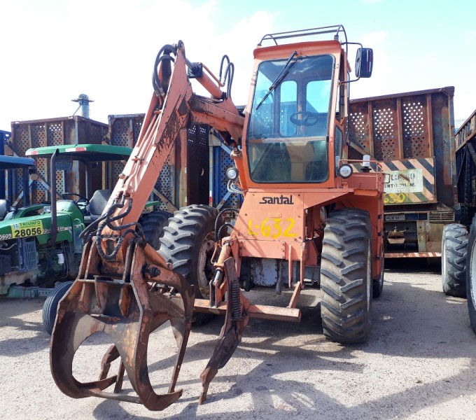 Carregadeira Valtra BM 100/ SANTAL 4x4; 2009