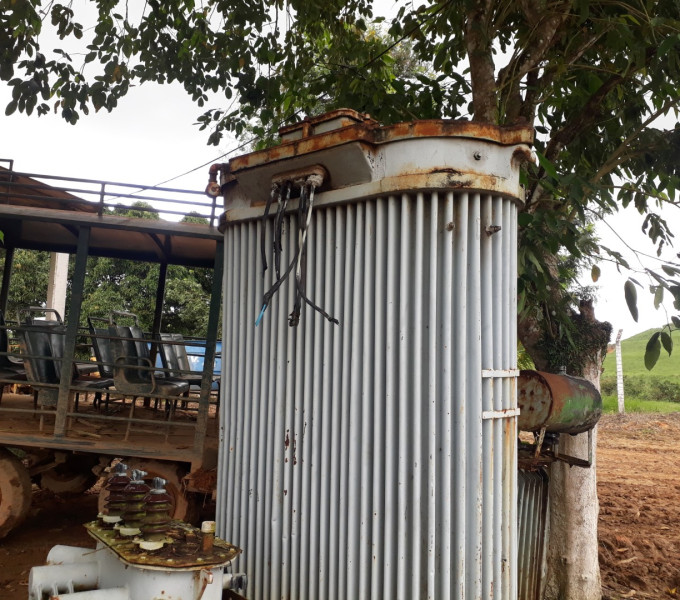 Transformador 333 KVA, entrada 6.600v saida de 440v/ 220v