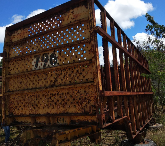01 REBOQUE ABERTO – 8,30m RANDON MUQ-7298, ANO 2001 FROTA: 20796