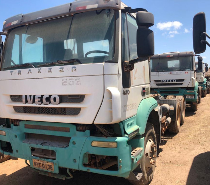 Cavalo mecânico Iveco Trakker 720T42TN, branco, NYC-0136, 2011
