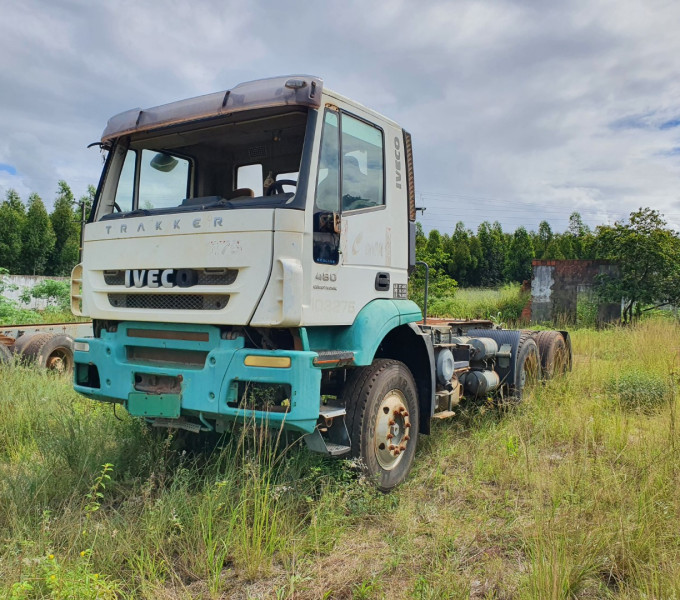 Caminhão Iveco Trakker 740T48TN, branco, OPS-5743, 2013
