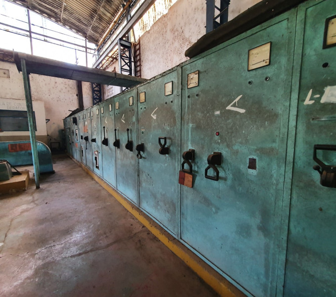 9 painéis elétricos da sala de geração ( casa de força)