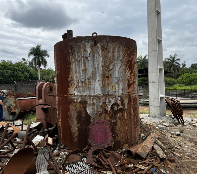 Tanque vertical em AC 7m³