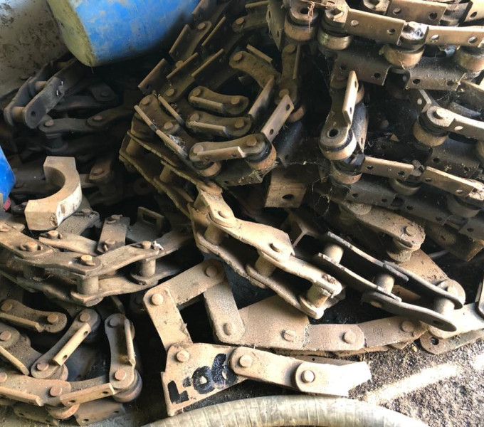 quantidade em corrente de esteira metalica