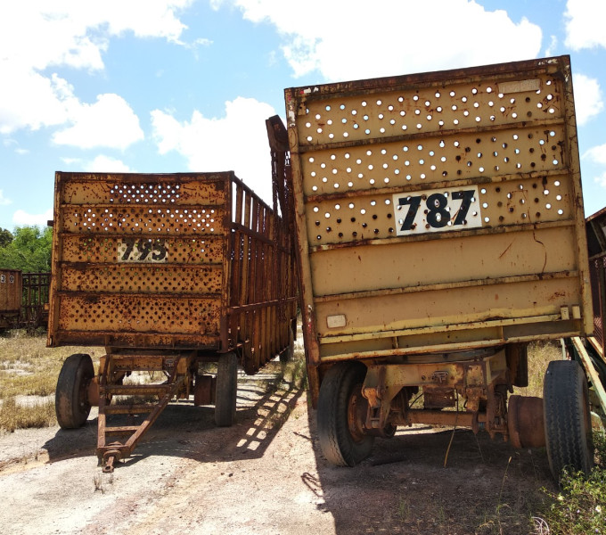 01 REBOQUE ABERTO – 8,00m KRONORTE MUL-2840, ANO 2000 FROTA:20787