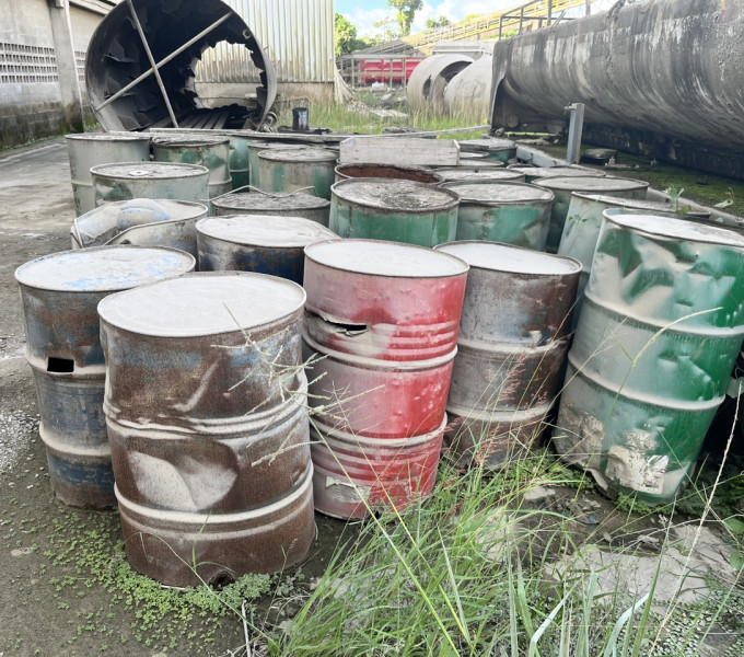DIVERSOS TAMBORES DE 200L