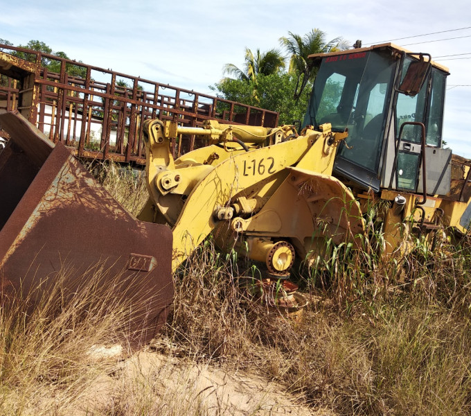 01 PÁ CARREGADORA CATERPILLAR, ANO 2001 FROTA 40421
