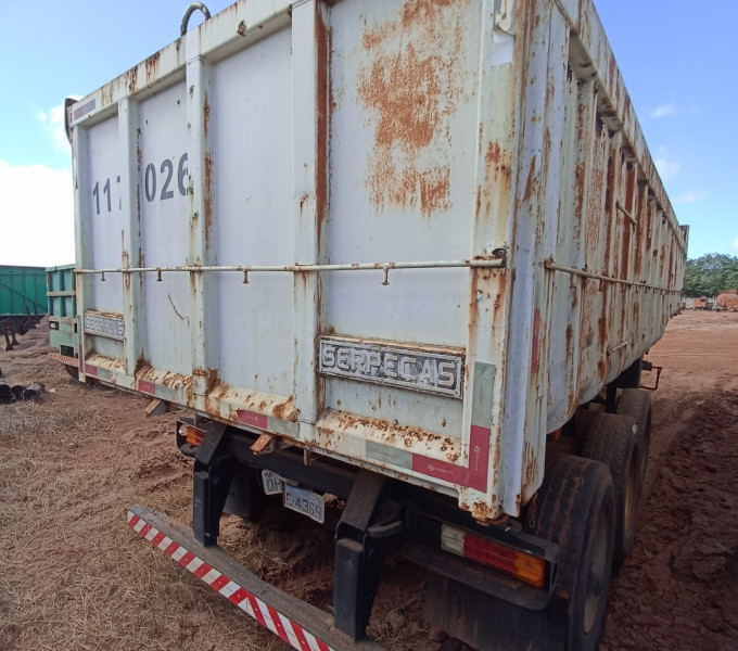 Implemento Semi-Reboque basculante Serpeças, 3 eixos, frota: 117026