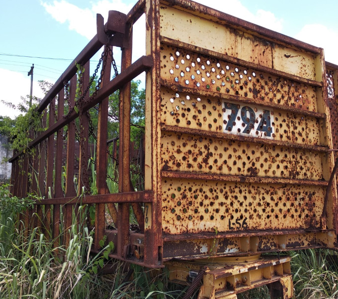 01 REBOQUE ABERTO – 8,30M RONDON MUQ-7548, ANO 2001 FROTA: 20794
