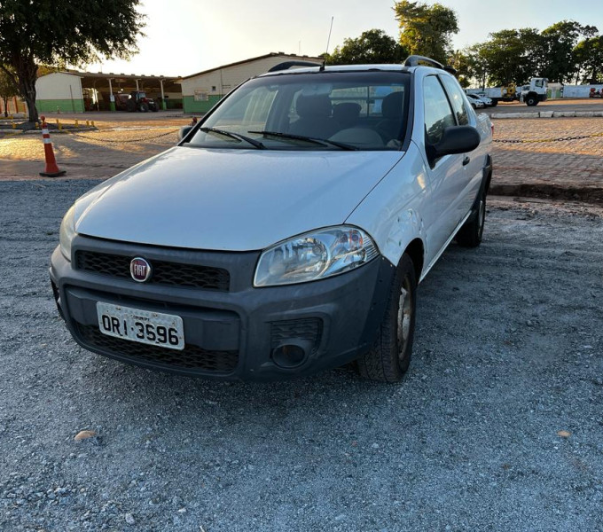 Veiculo automóvel Fiat Strada, branca, ano: 2014 Placa: ORI-3596