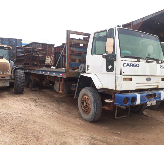 Caminhão Ford Cargo