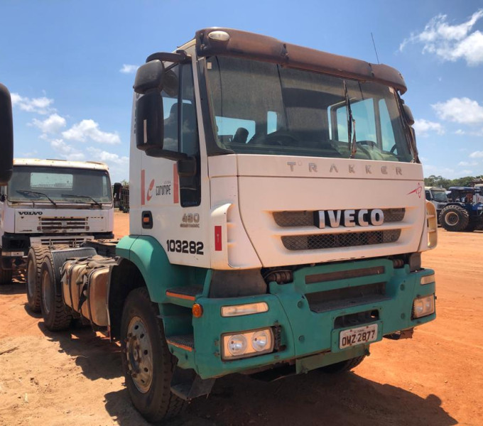 Caminhão Iveco Trakker 740T48TN, Branco, OWZ-2877, 2013