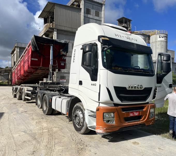 01 IVECO STRALLIS/2018 440 S 44T, PLACA: QLL7027/AL, COR: BRANCA, FROTA: CM 80*