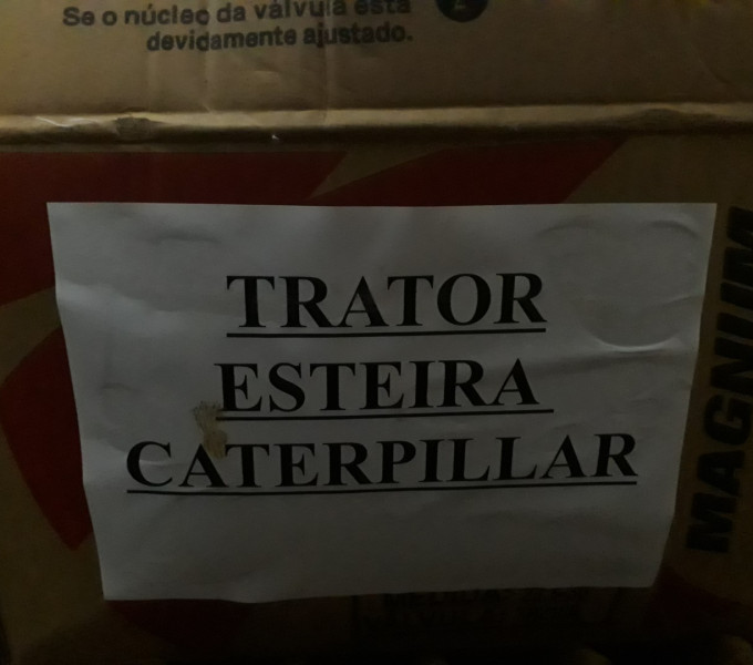 Diversas peças Trator de esteira e moto niveladora Caterpillar como: Filtros, retentores, válvulas, Juntas, anéis etc.