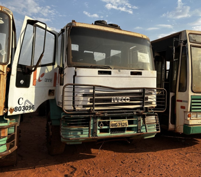 Caminhão plataforma Iveco Eurocargo, Ano: 2011, Frota: 803153