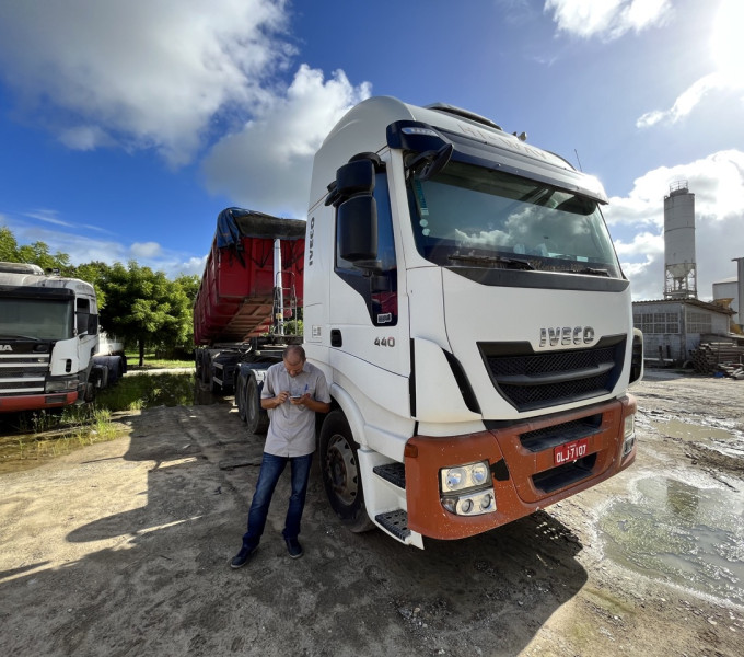 01 IVECO STRALLIS/2018 440 S44T, PLACA: QLJ-7107/AL, COR: BRANCA: FROTA: CM 60*
