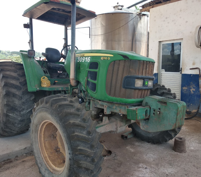 01 TRATOR JHON DEERE,107CV ANO 2011, FROTA: 30916