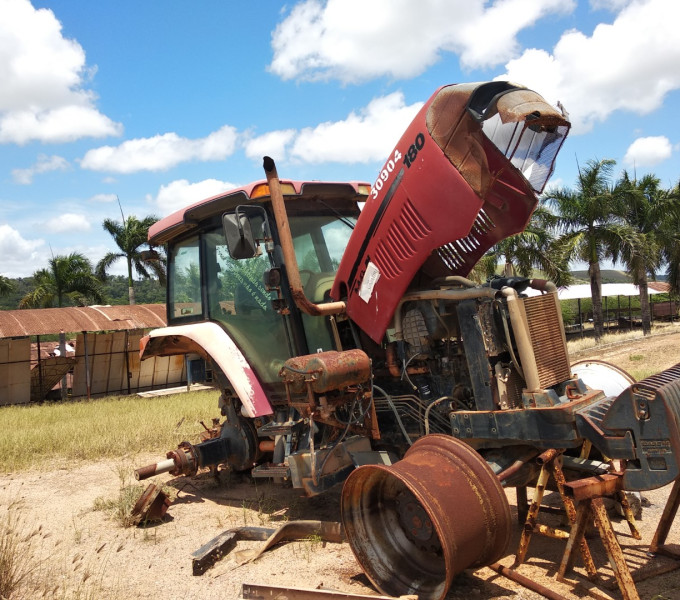 01 TRATOR CASE MxM, 180cv ANO 2009, FROTA: 30904
