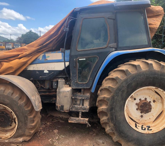 Trator New Holland TM-180 2008