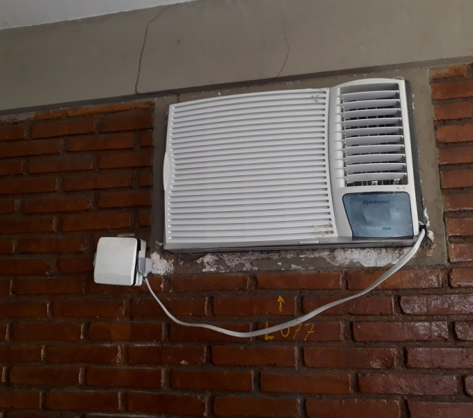 02 Ar Condicionado de Parede Springer 30.000 BTUs