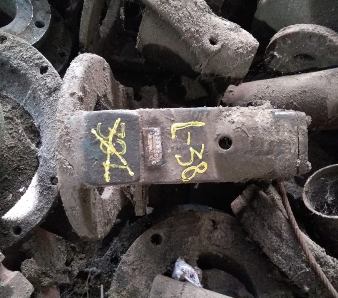 04 Bombas centrifugas, BCE 38 EQUIPE (só tem cavalete)