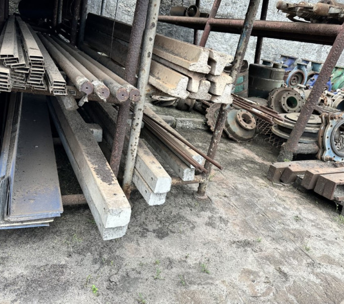 13 pçs de Vigas de concreto 6 de 2m