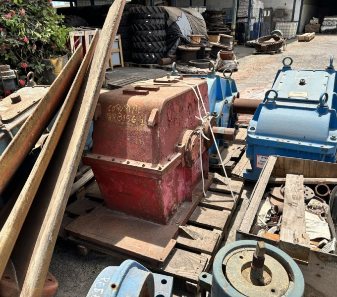 01 REDUTOR RR8156-1 4500 RPM 4250 HP, RPM ENTRADA 4250 HP,RPM SAIDA 4500 , RELACAO DE REDUCAO 1:2,5