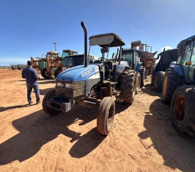 TRATOR NEW HOLLAND TL85E,	2011, FROTA: 105307