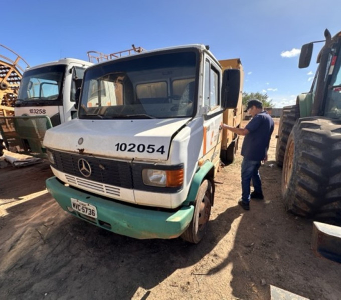 CAMINHÃO MB L710, 2004 C/ Oficina Móvel, FROTA: 102054