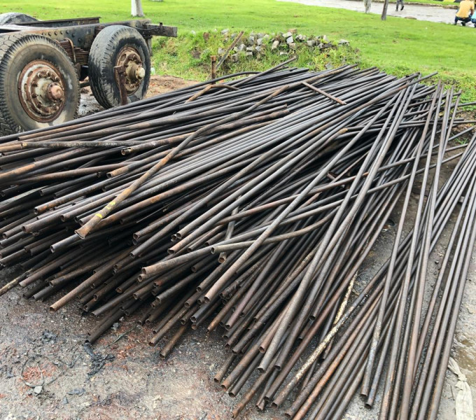 TUBOS DE AC DE 7 METROS (APROX. 250 UNIDADES) + TUBO DE VACUO 4" DE 1 METRO (APROX. 150 UNIDADES)