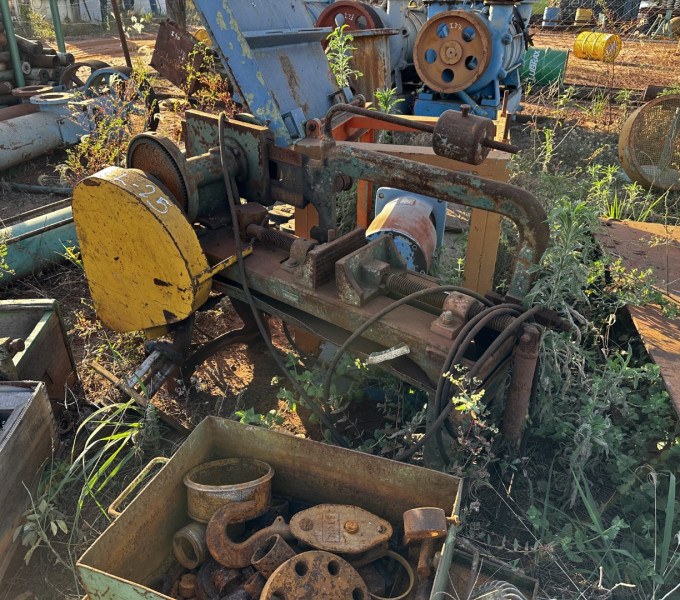 Serra eletrica c motor