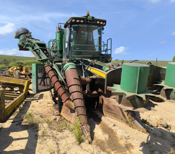 Colheitadeira John Deere 3520 completa, 2011