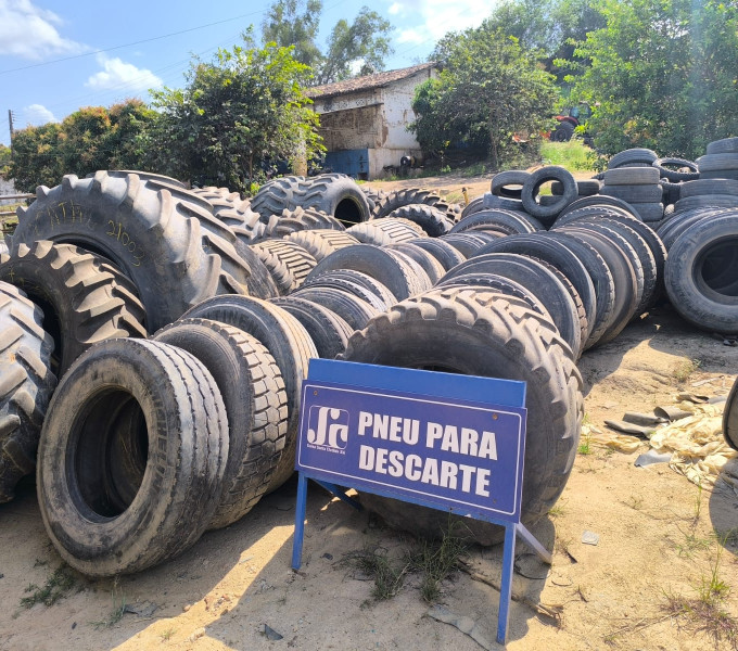 Div. Pneus veículos, caminhões