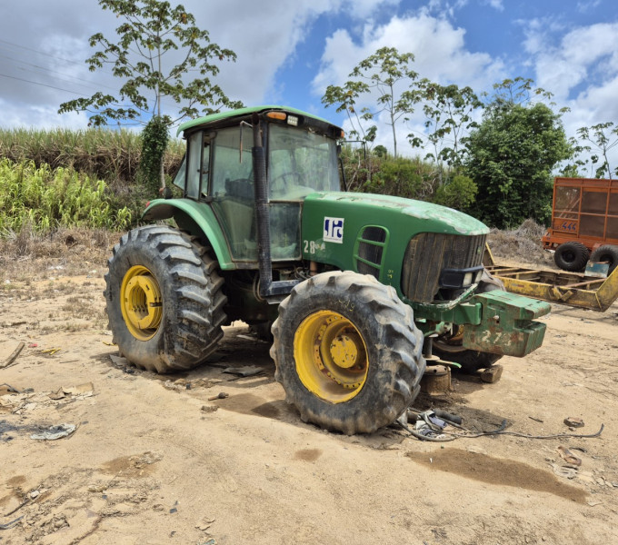 Trator de pneus John Deere 6180j, ano 2011, 180cv, frota 281 + Item 6