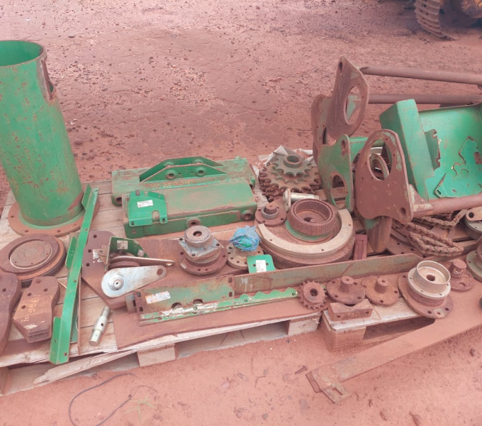 PÇS DIVERSAS/AVULSAS P/ COLHEITADEIRA JOHN DEERE  (MINAS GERAIS)