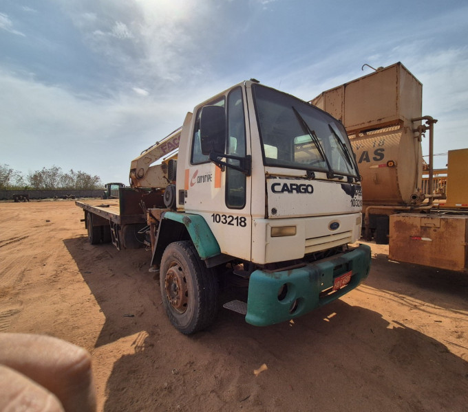 Caminhão Munck Facchini F10 4ton, Ford Cargo 1722E C/ carroceria plataforma, Ano 2008, Branco, Diesel, Placa: HDI 4505, Frota: 103218 + Item 5 CX1