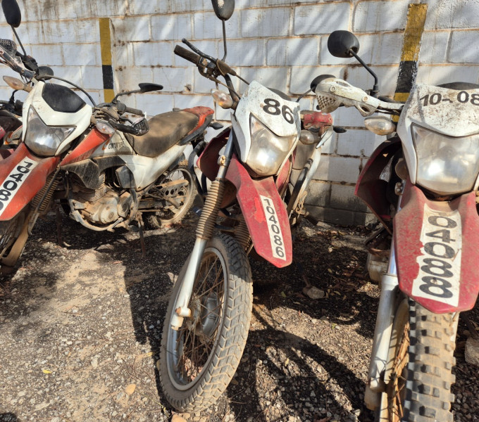 Motocicleta Honda NXR 150cc Bros ES, Ano 2014, Vermelha, Placa: OXG 7206, Frota: 104086 + Item 2 CX7