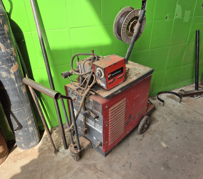 Máquina de solda Bambozzi 300A