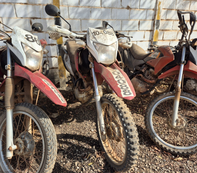 Motocicleta Honda NXR 150cc Bros ES, Ano 2014, Vermelha, Placa: OXG 7201, Frota: 104088 + Item 2 CX9