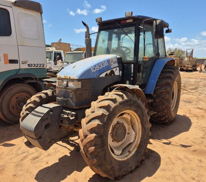 Trator de Pneus Cabinado New Holland TS6040, Ano 2013, Frota: 105335 + Item 6