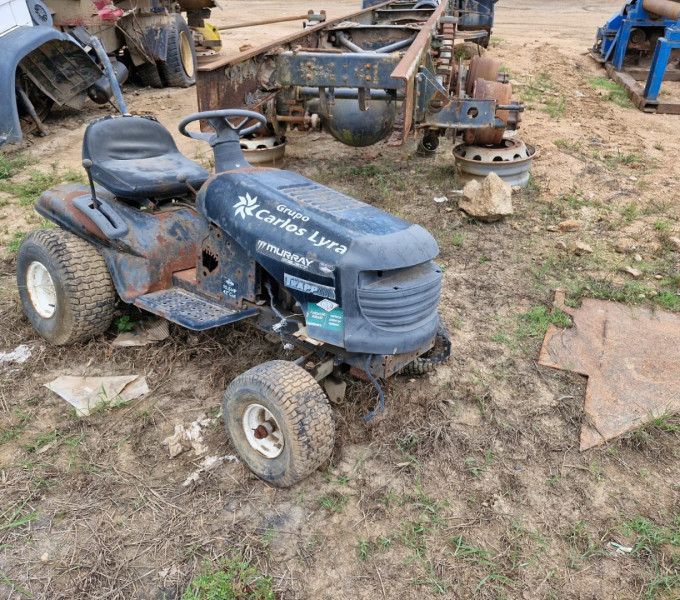 EQUIPAMENTO CORTADOR DE GRAMA MURRAY TRAP 15.5HP