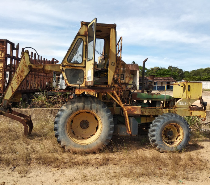 01 CARREGADEIRA SLC-JHON DEERE, ANO 2001 FROTA: 30359