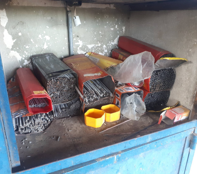 30Kg de eletrodos diversos