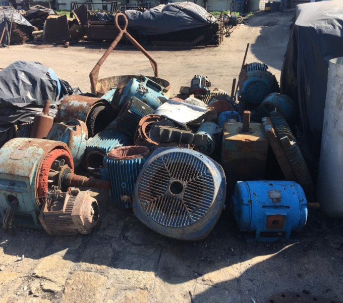Div. Motores eletricos sucateados