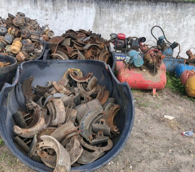 02 BEGS DE LONA DE FREIO E EMBREAGEM, APROX. 1TON