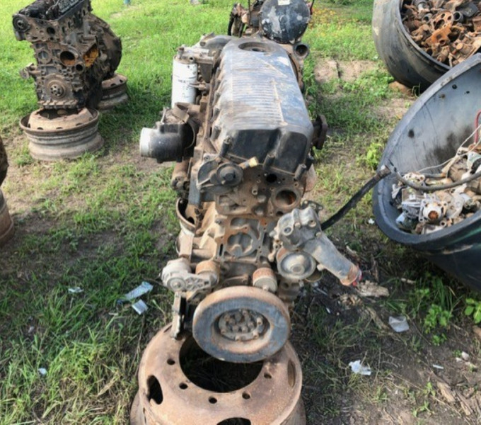 MOTOR DE CAMINHÃO CUMMINS  DIESEL , 6 CILINDROS
