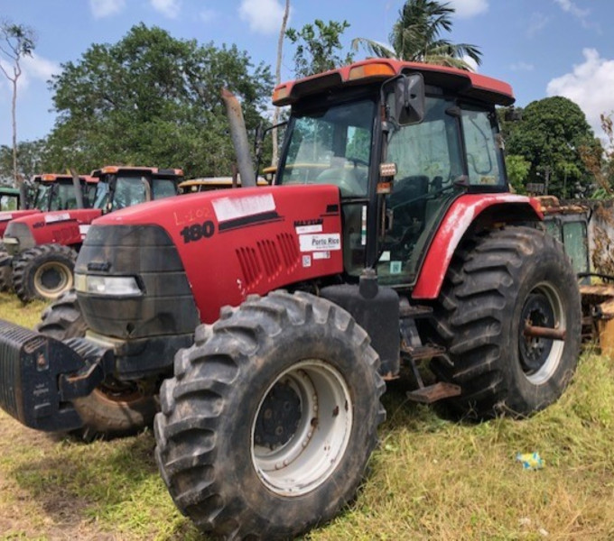 TRATOR DE PNEUS CASE, ANO 2013, FROTA: 13029 (OBS: RODANDO, PNEUS BONS, VIDRO TRASEIRO QUEBRADO, COM BATERIA) ,  NO CLUBE