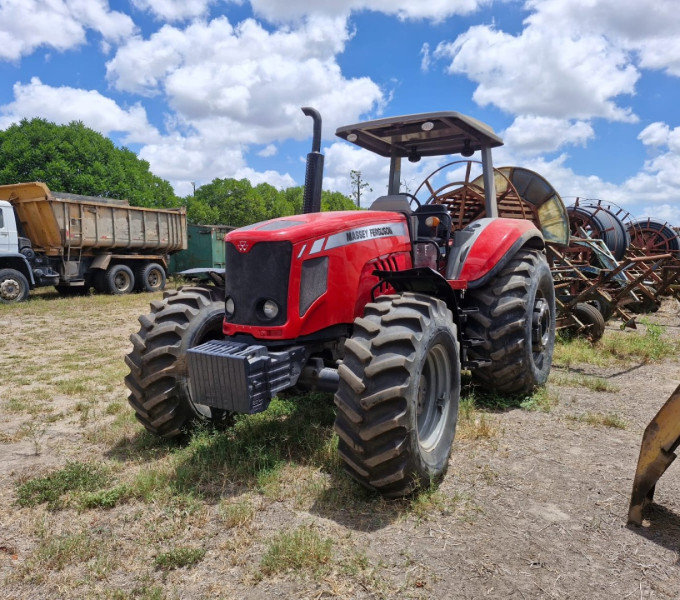 Trator de Pneu Massey Ferguson 7150, ano: 2011/12, frota: 23015