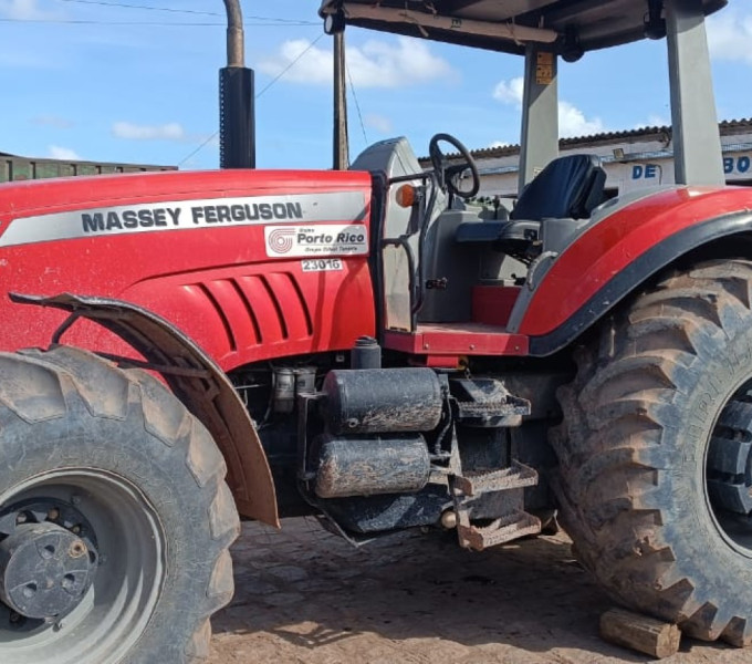 Trator de Pneu Massey Ferguson 7150, ano: 2011/12, frota: 23016